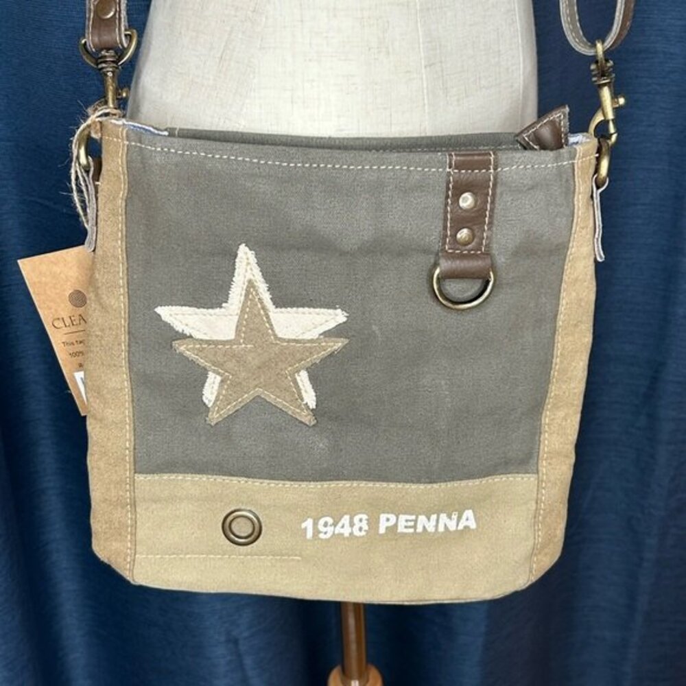 NWT Clea Ray Military Canvas Crossbody Bag Star Western Style